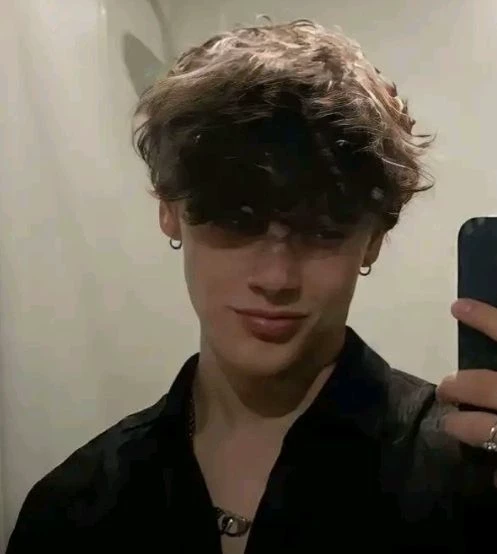 Alex thumbnail