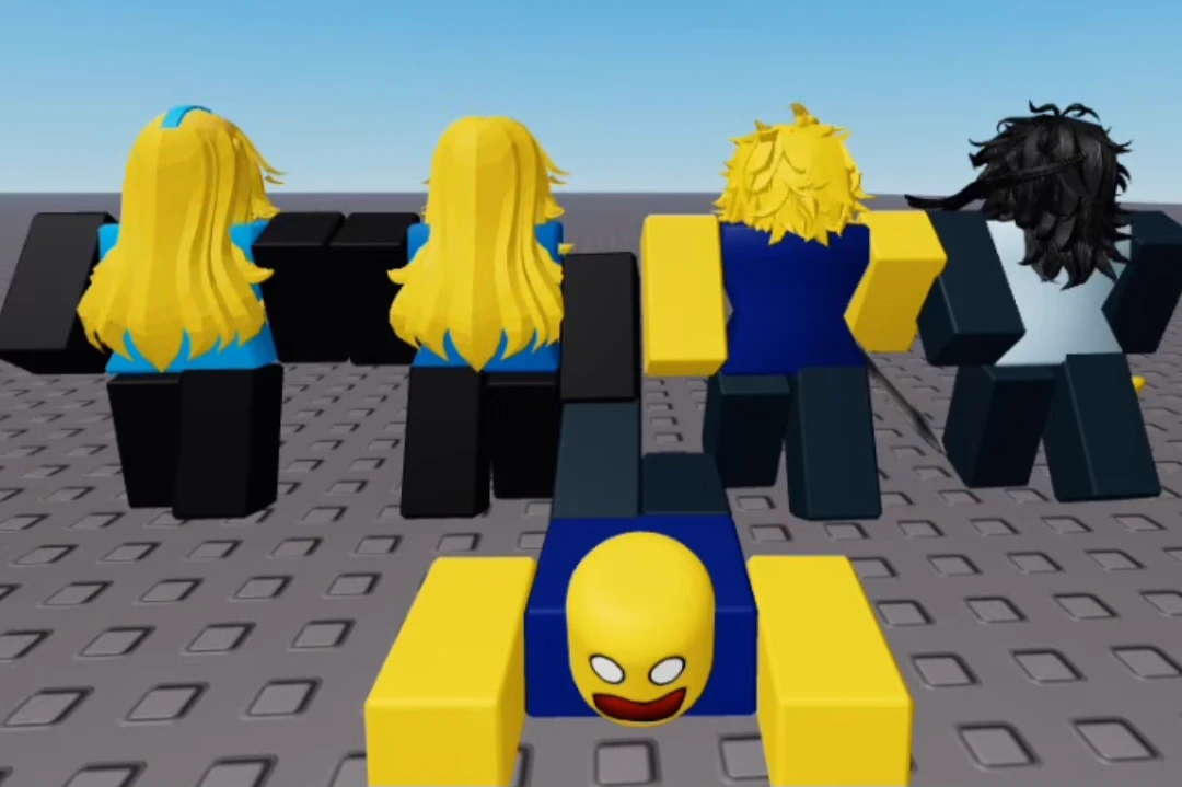 The Battle Bricks but everyone is female thumbnail