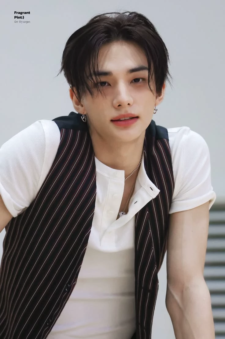 Hyunjin thumbnail
