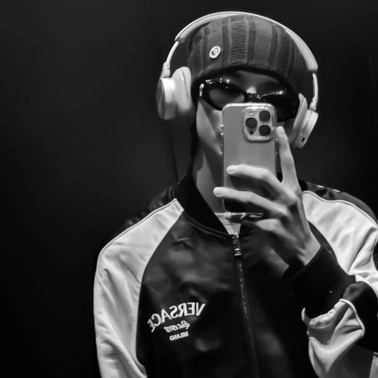 ~hwang Hyunjin ~ thumbnail