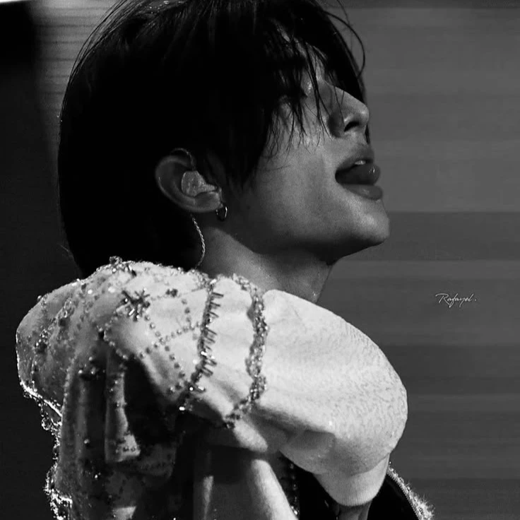 Hwang Hyunjin thumbnail