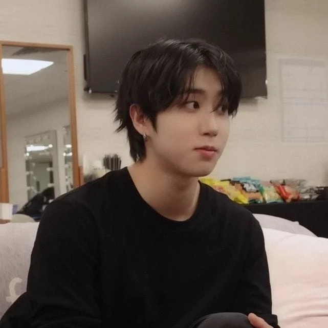 Han Jisung thumbnail