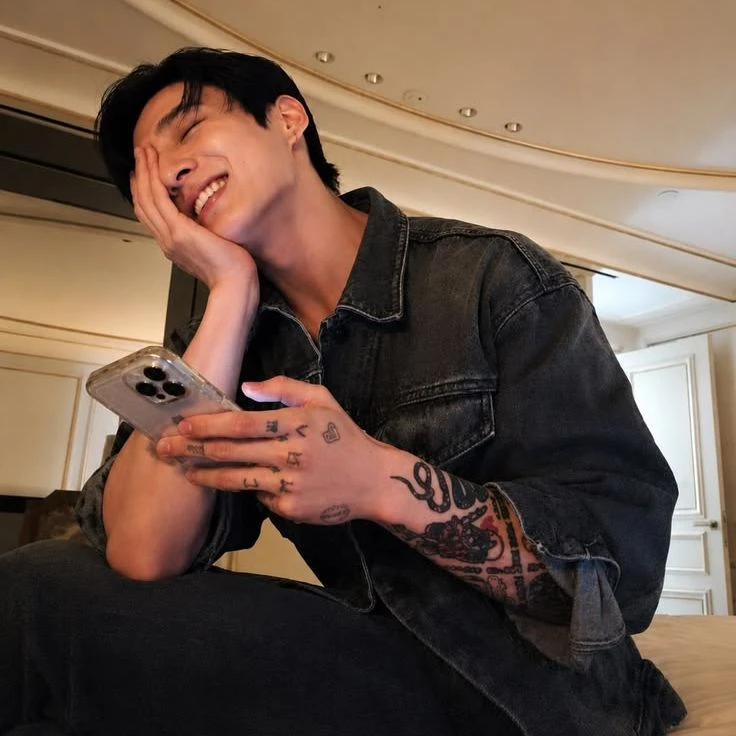 jungkook Jeon🌷 thumbnail
