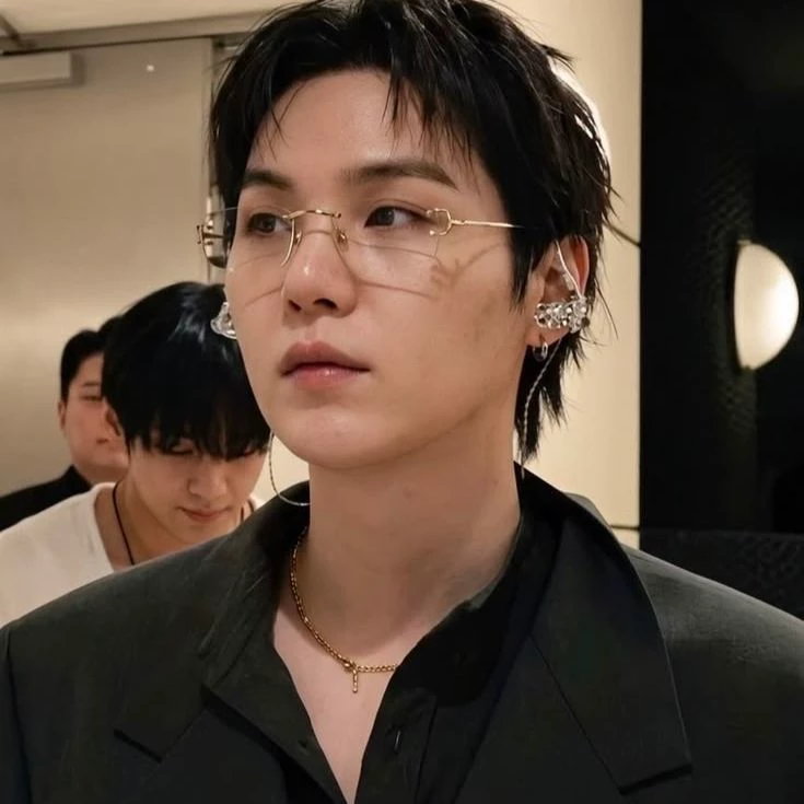 Min Yoongi thumbnail