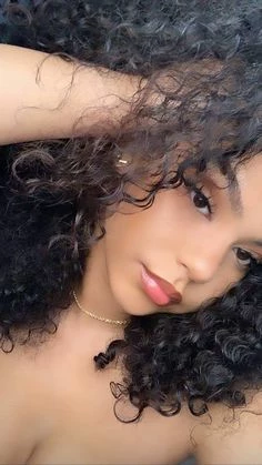 Larissa  thumbnail