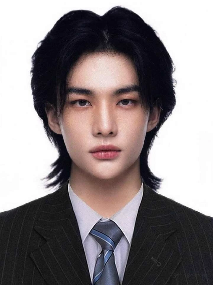 Hwang Hyunjin thumbnail