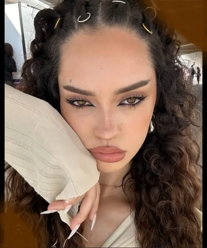 Daniela Anvazini thumbnail