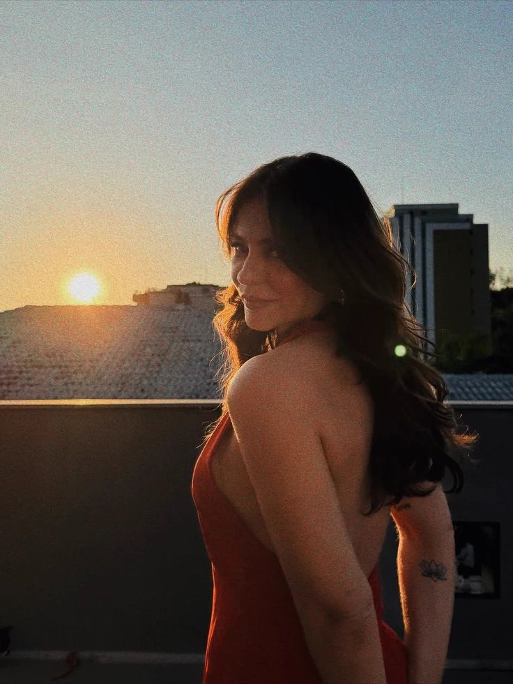 Paola Oliveira thumbnail