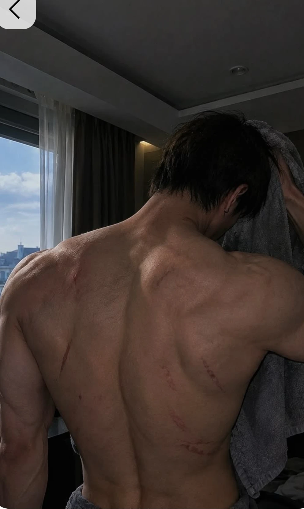 Julian{Boyfriend} thumbnail