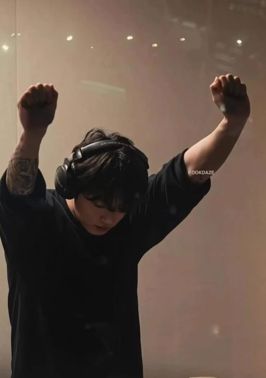 Jungkook thumbnail