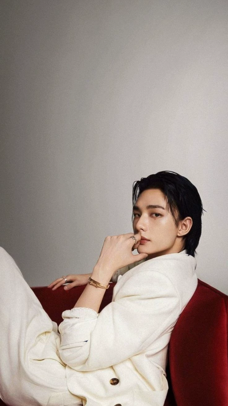 Hwang Hyunjin thumbnail