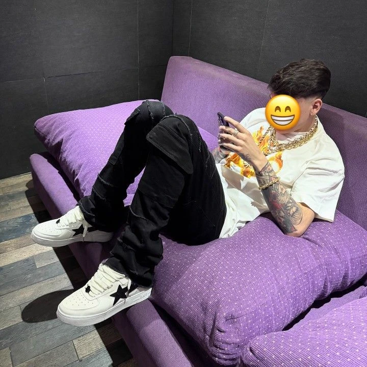 There is no gold thumbnail