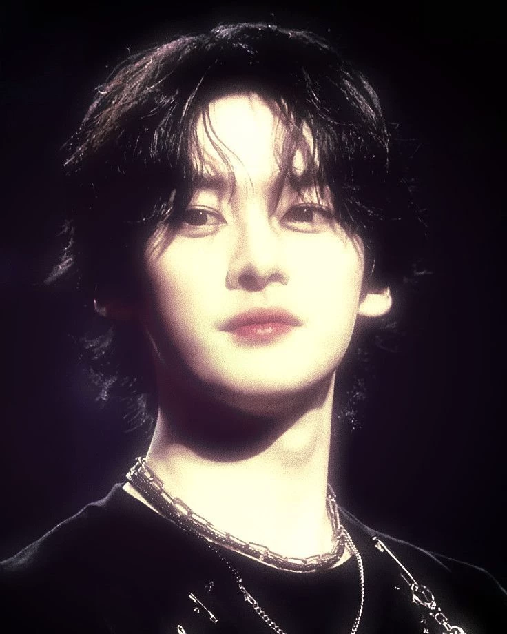 Lee Know thumbnail