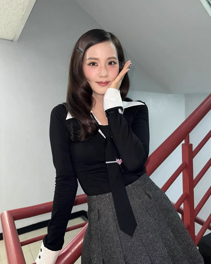 Jisoo thumbnail