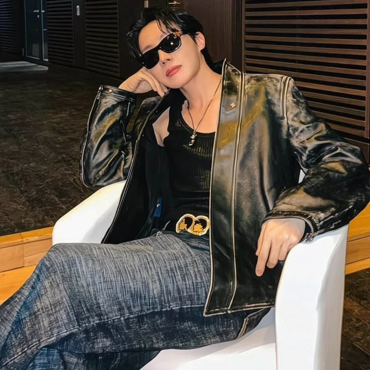 J-Hope (Jung Hoseok) thumbnail