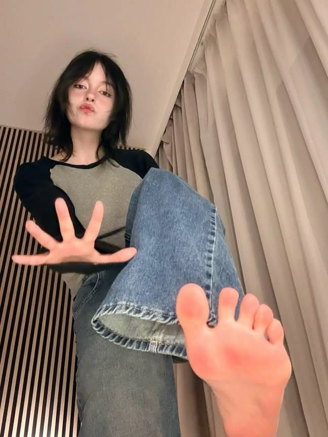 Sarah  thumbnail