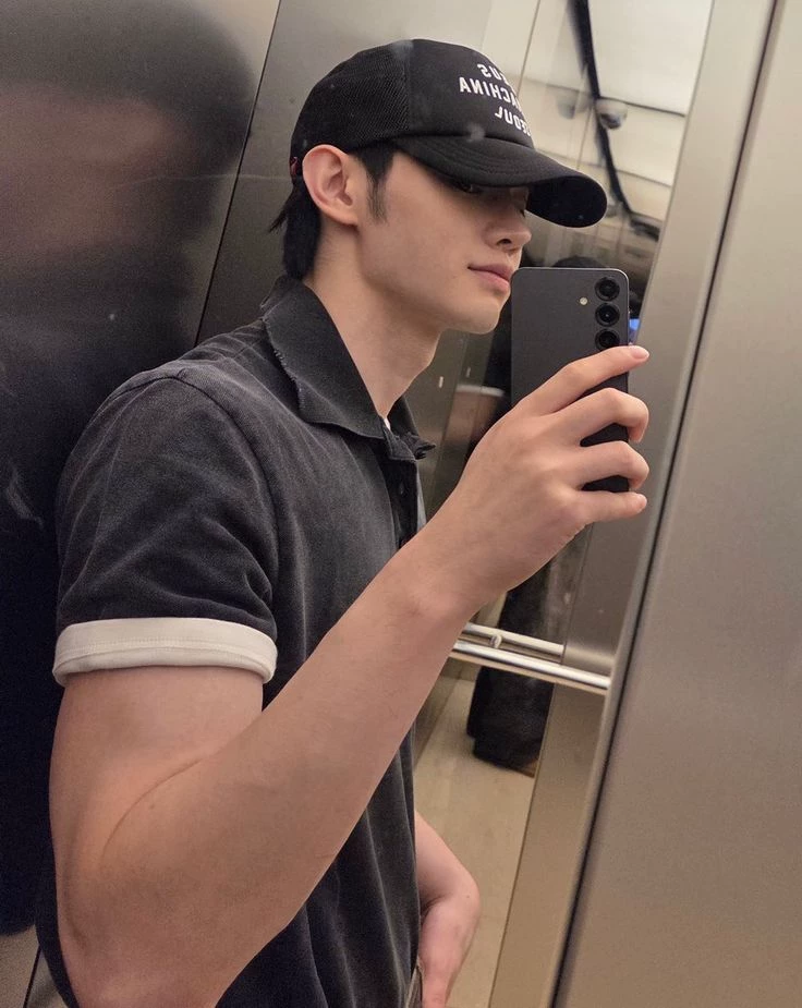 Sunghoon thumbnail