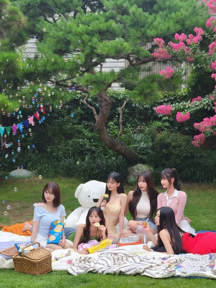 Five Hearts Under One Roof thumbnail