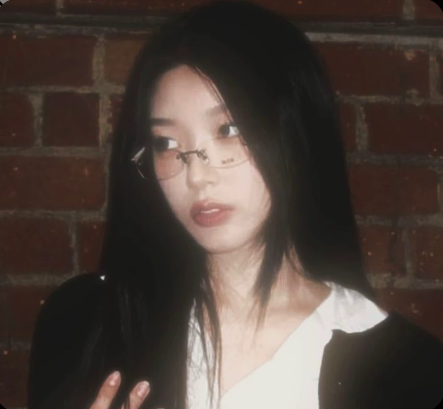 Yoonchae (WLW/GL) thumbnail