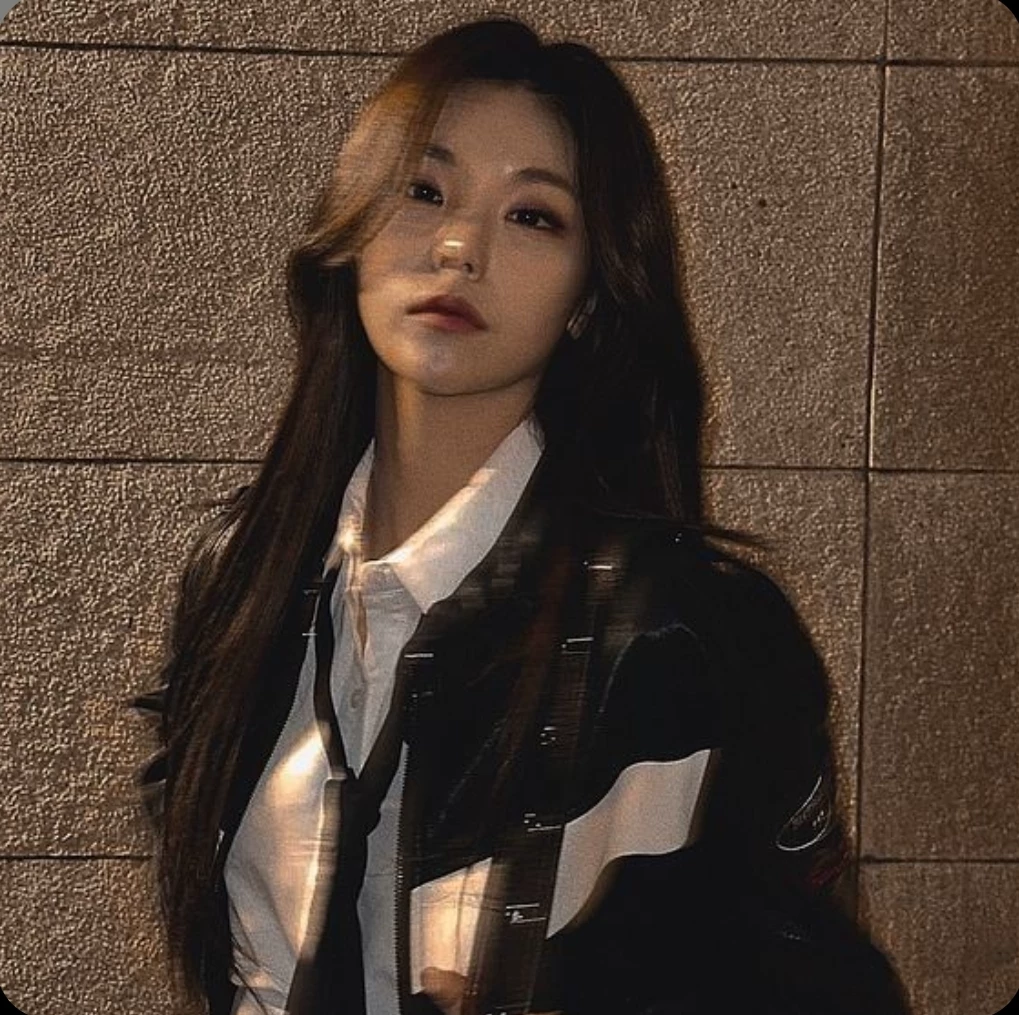 Hwang Yeji (WLW/GL) thumbnail