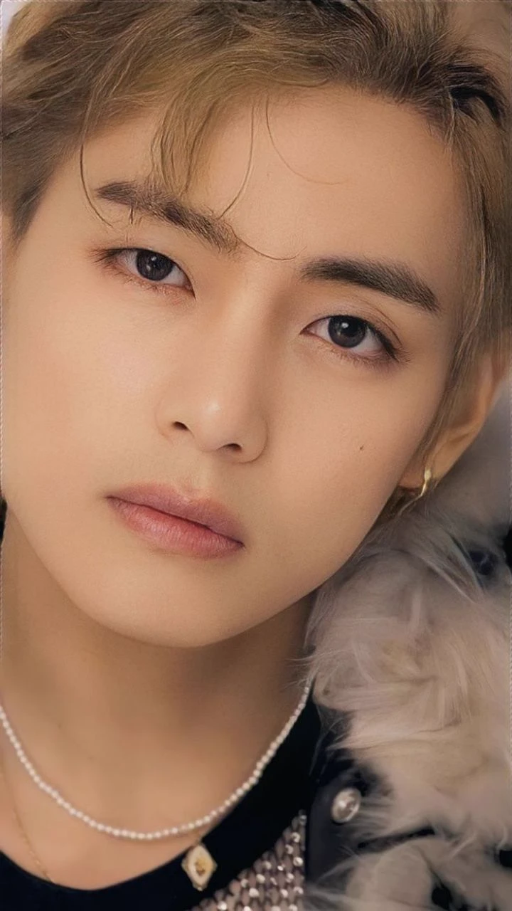 Kim Taehyung thumbnail