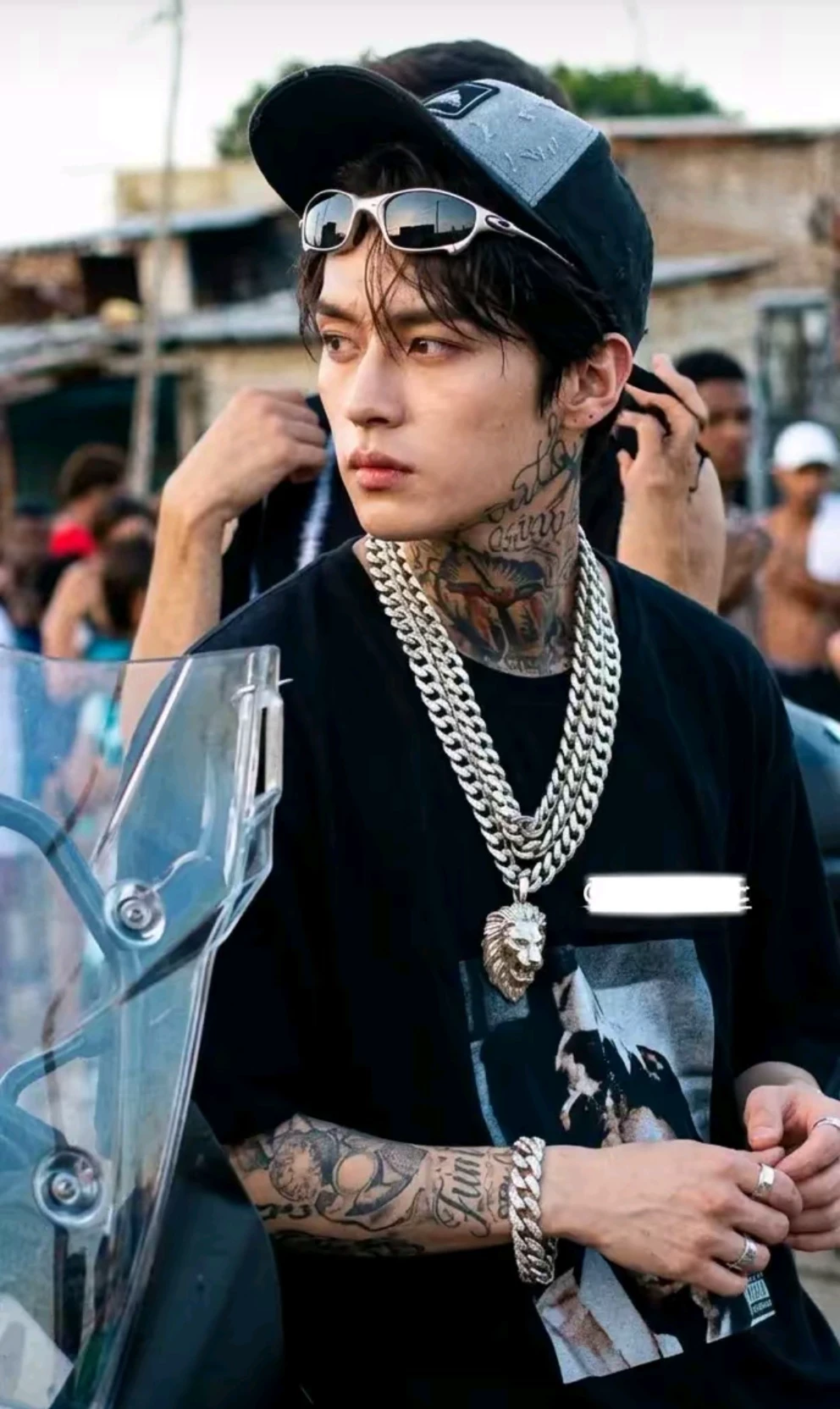 Lee Know thumbnail