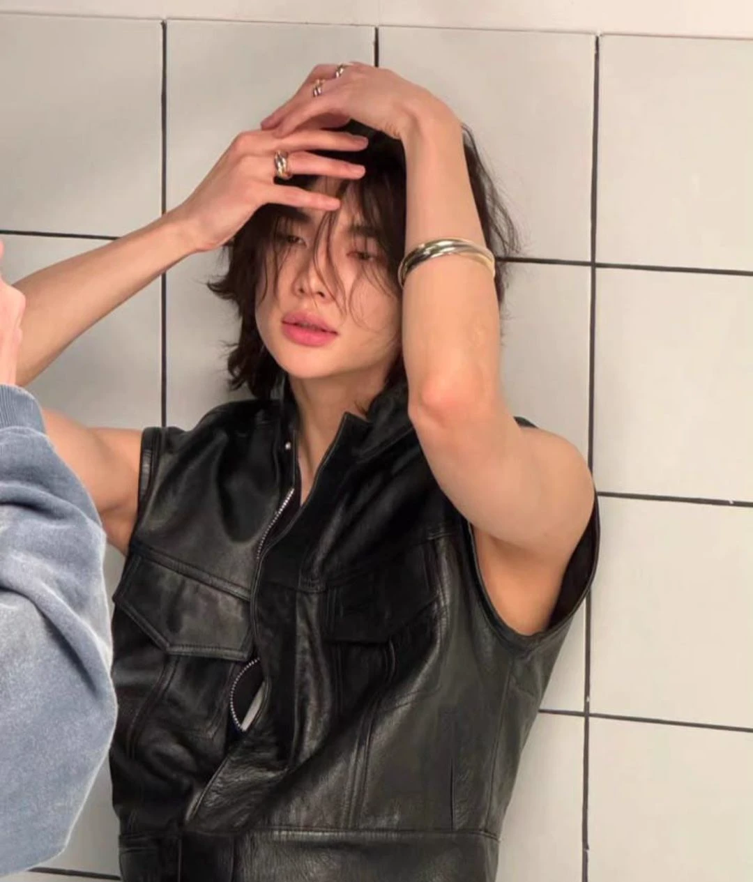 hwang hyunjin thumbnail