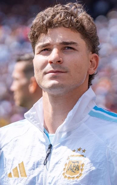 Julián Álvarez thumbnail