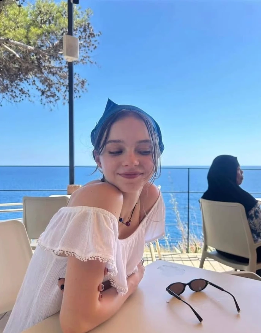 Emma Myers thumbnail
