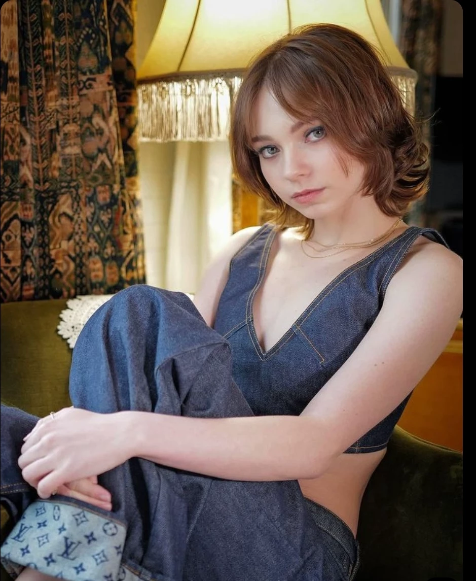 Emma Myers thumbnail