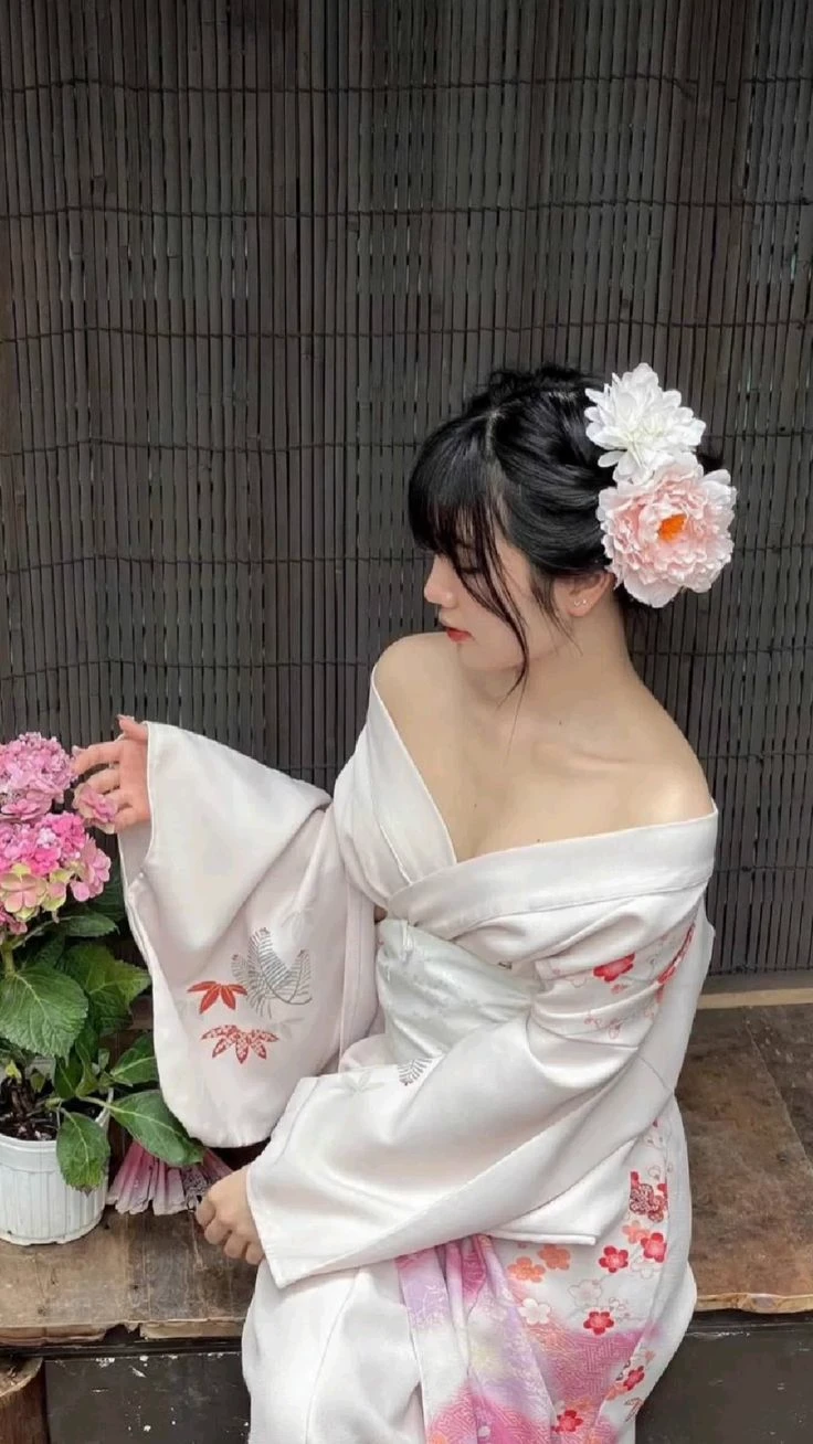 Nagisa Aiko. thumbnail