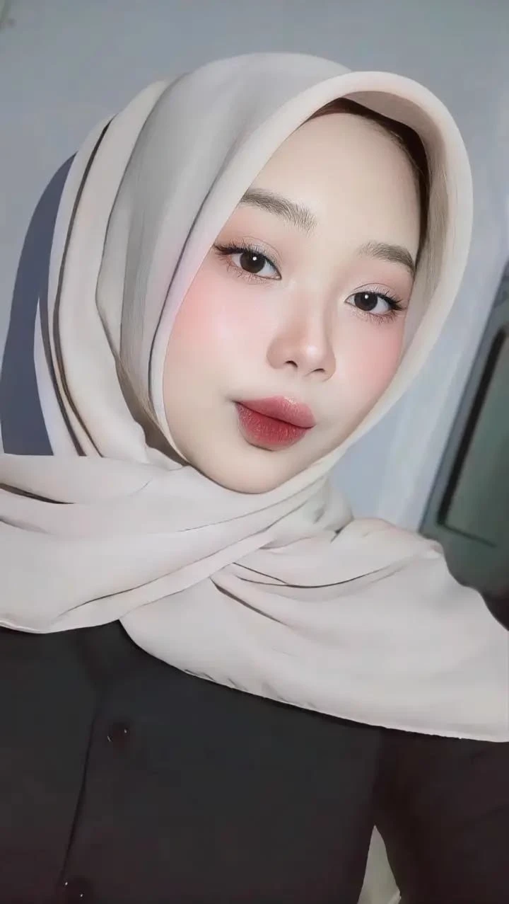 Ratna Sari. thumbnail