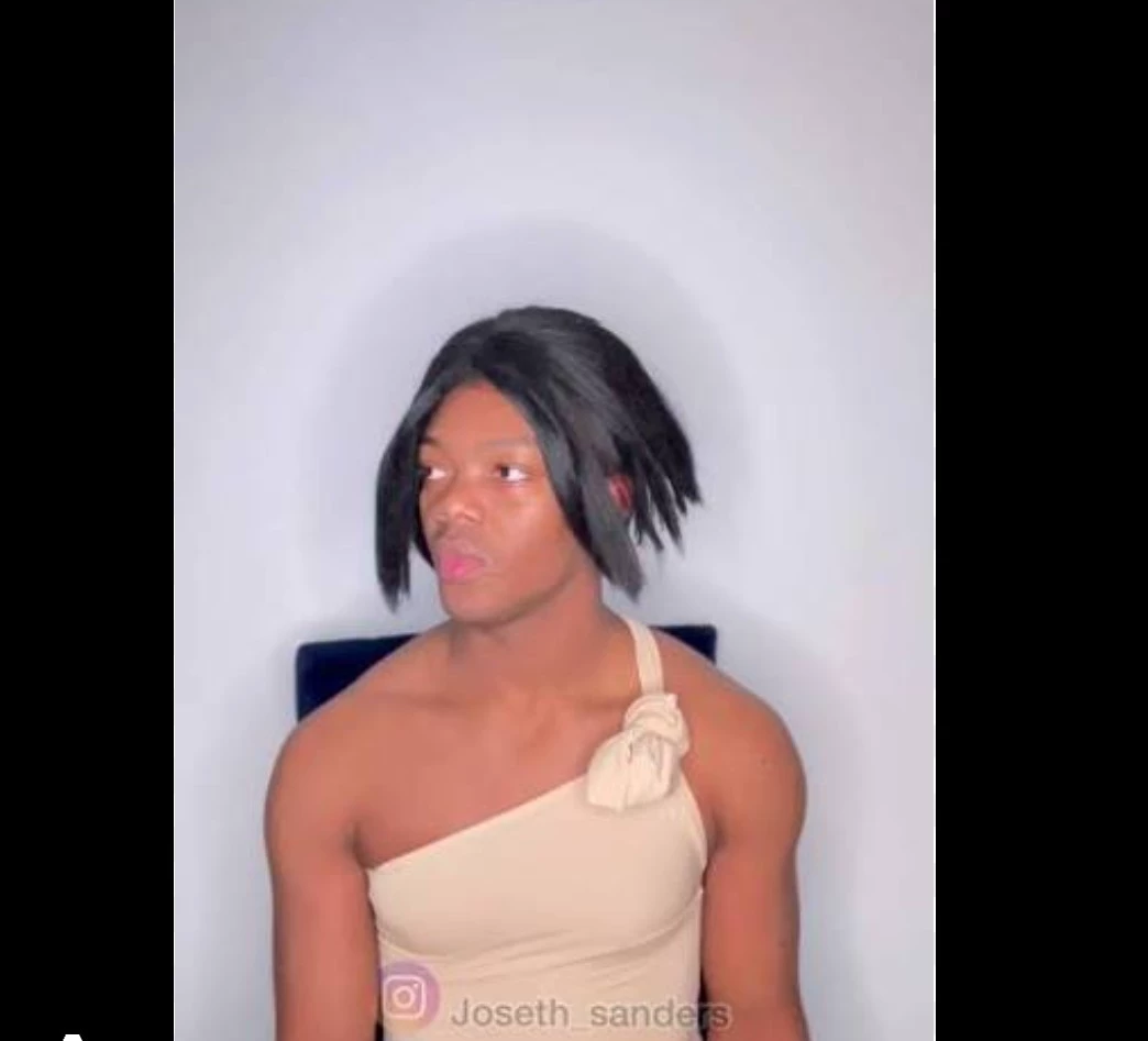 ```
  the little hair 💥😂

``` thumbnail