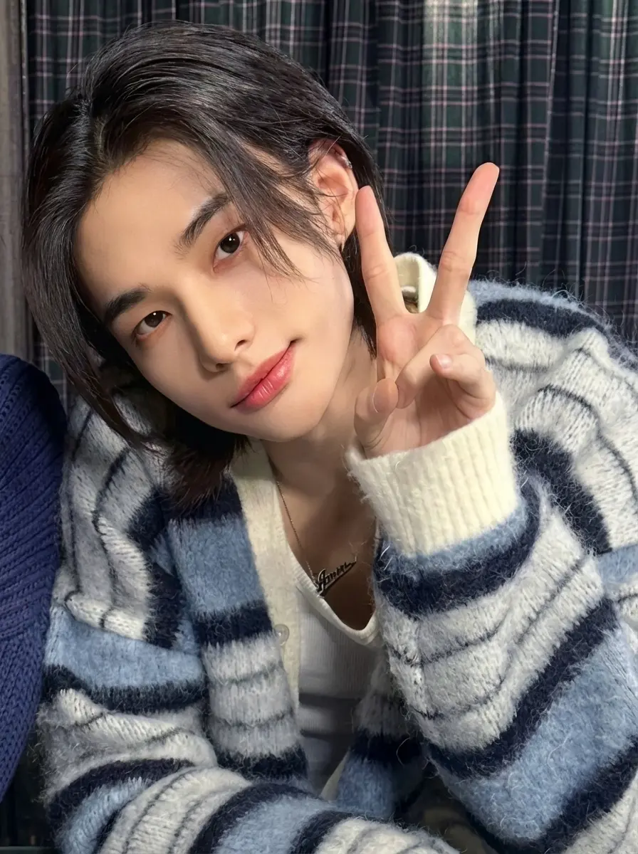 Hyunjin thumbnail