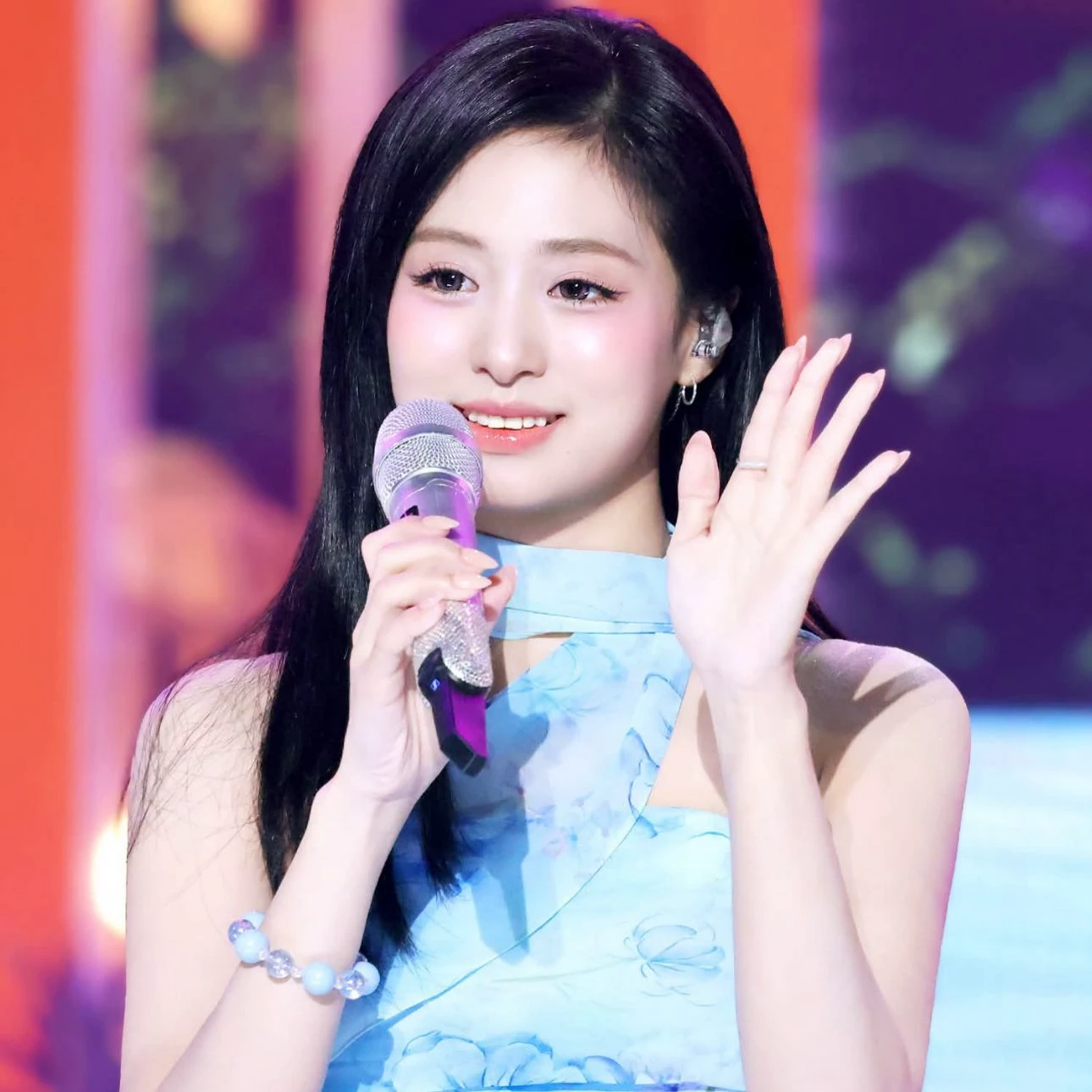 Ahyeon thumbnail