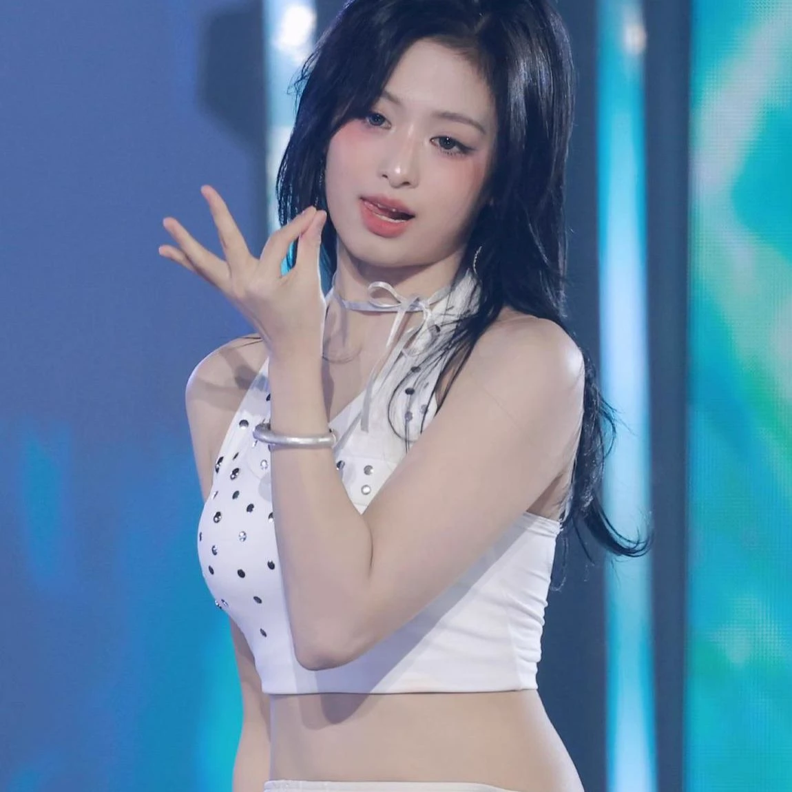 Ahyeon thumbnail