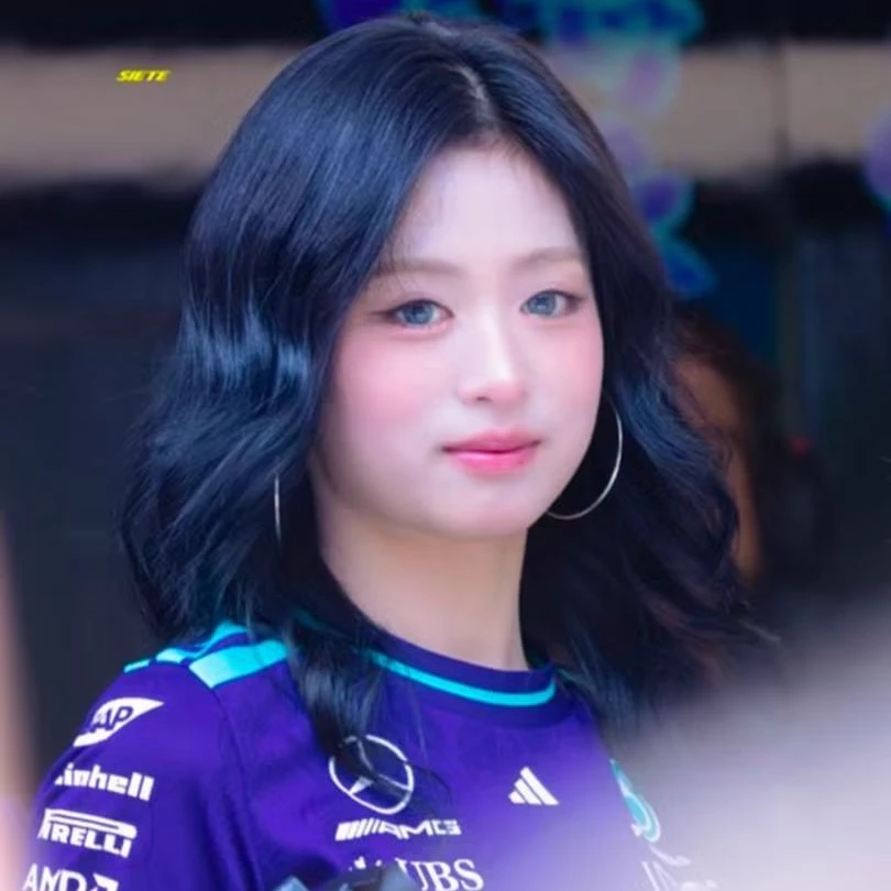 Ahyeon thumbnail