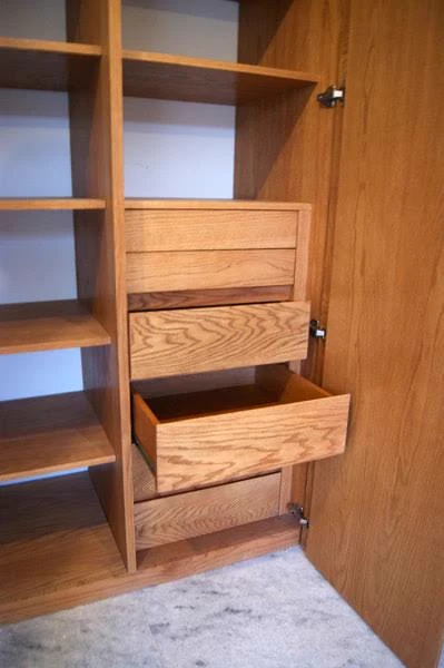 Grandfather from Culiacán is crying over his closet drawer, it was taken from him thumbnail