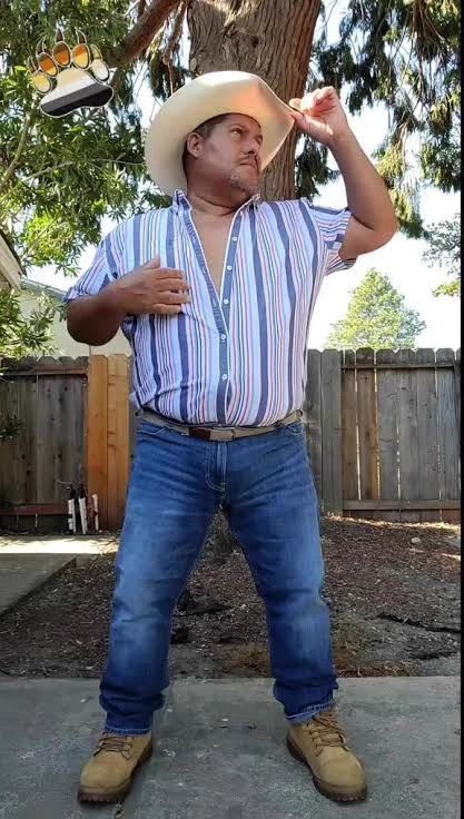 chubby gay mature man from Hermosillo, Sonora thumbnail