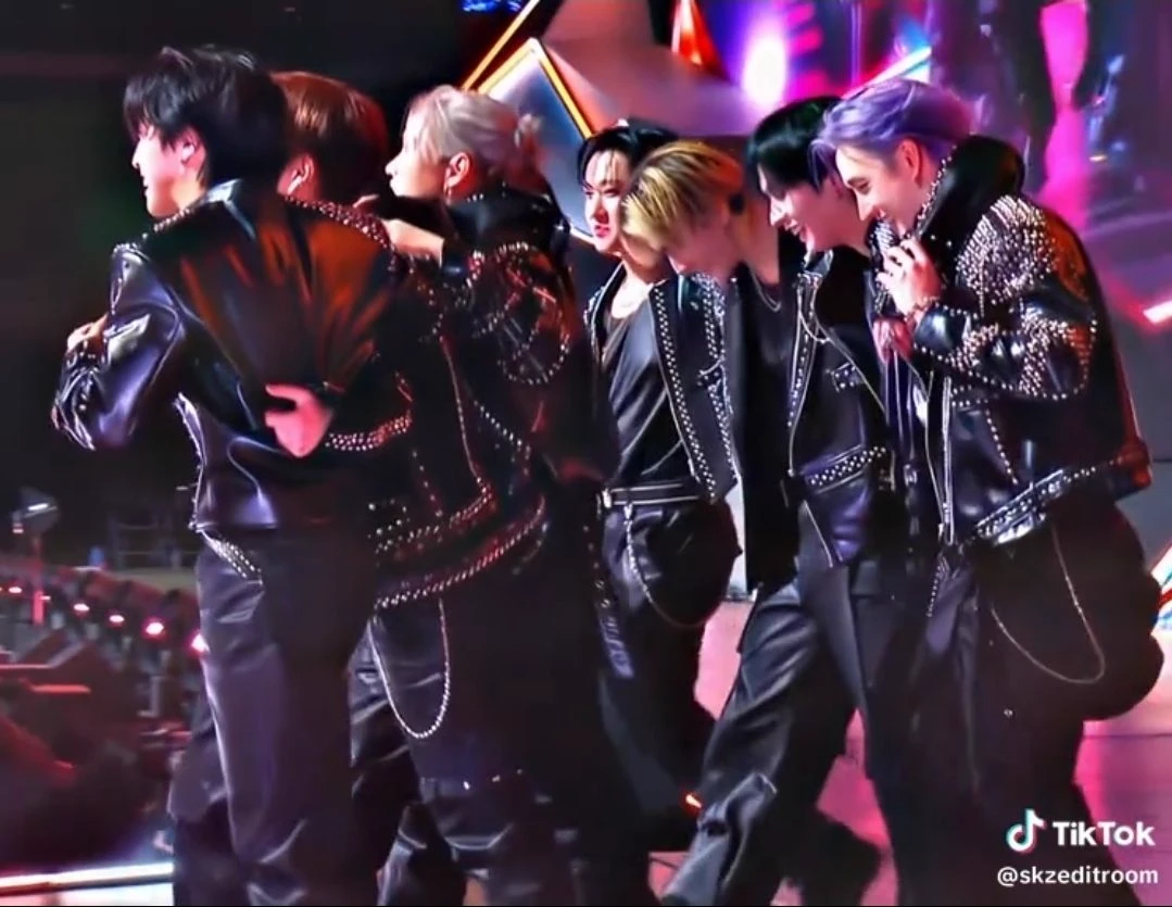 Stray Kids thumbnail