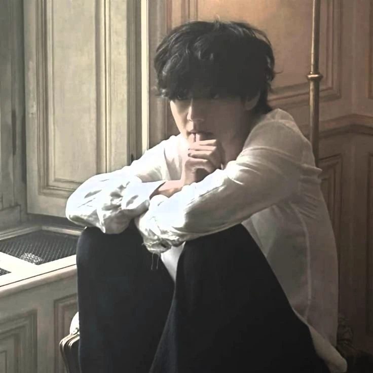 Kim Taehyung thumbnail