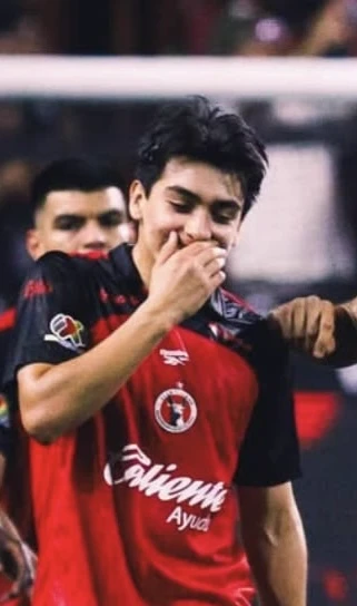 Gilberto Mora thumbnail