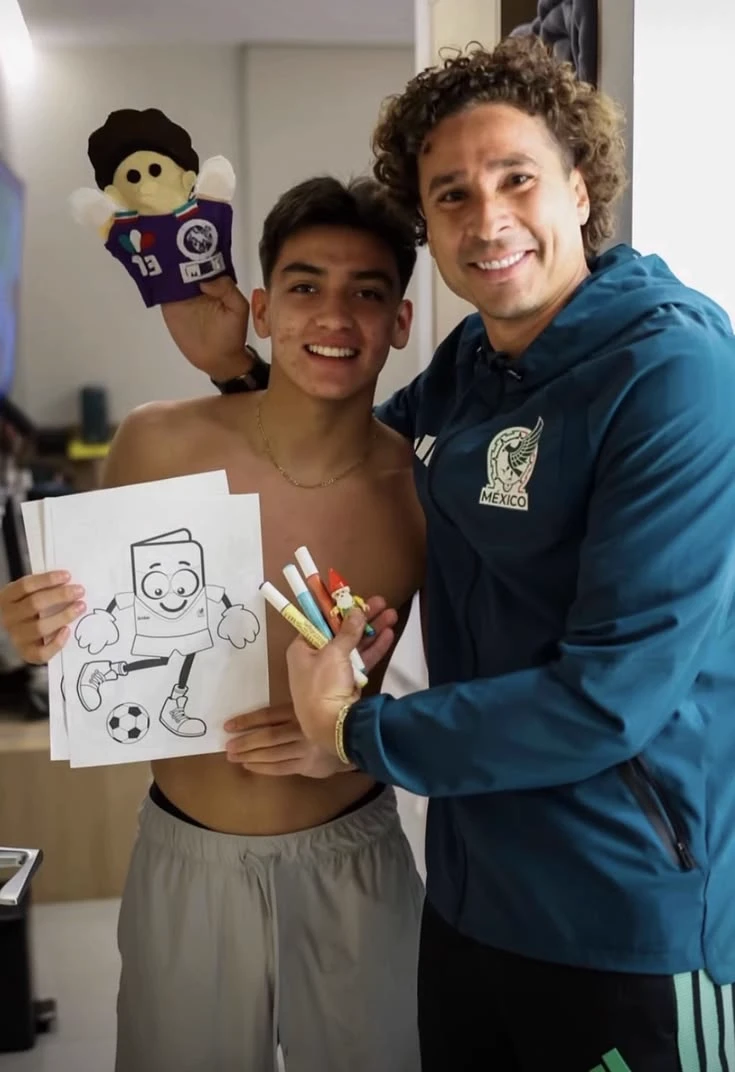 Gilberto Mora thumbnail