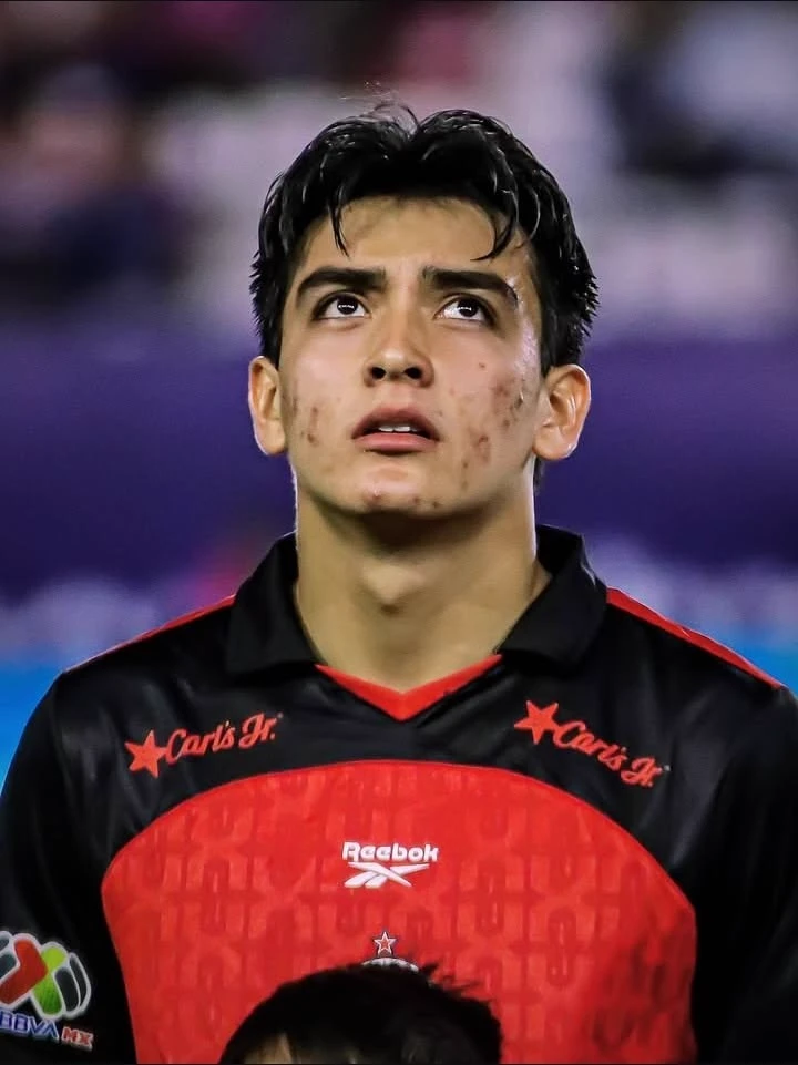 Gilberto Mora thumbnail