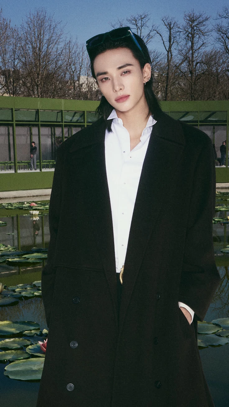 Hwang Hyunjin thumbnail