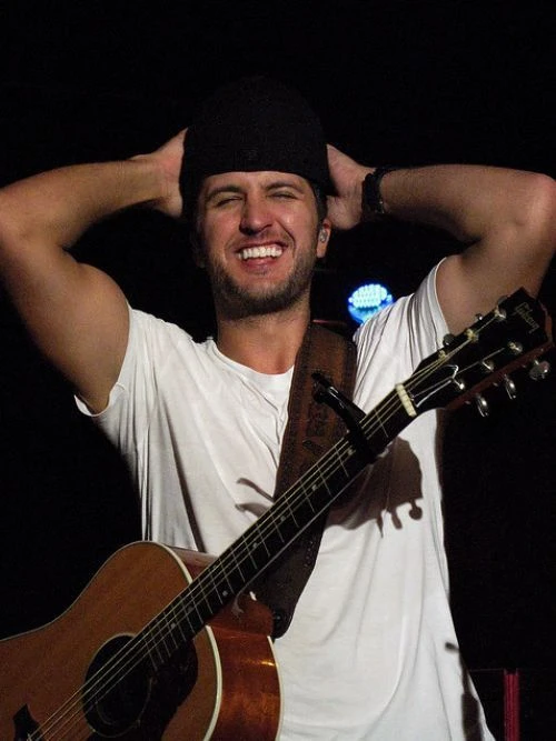 luke bryan thumbnail
