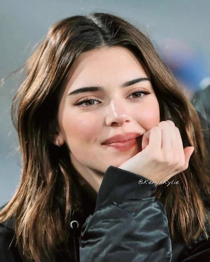 Kendall Jenner  thumbnail