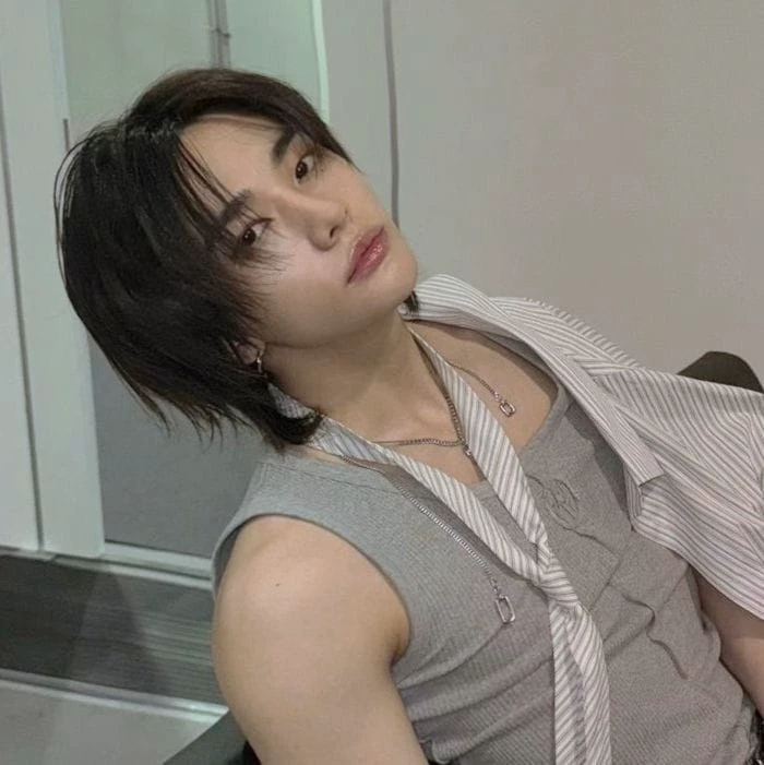 Hyunjin thumbnail