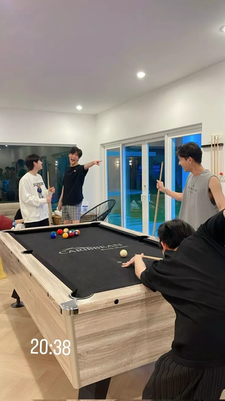 Childhood friends thumbnail