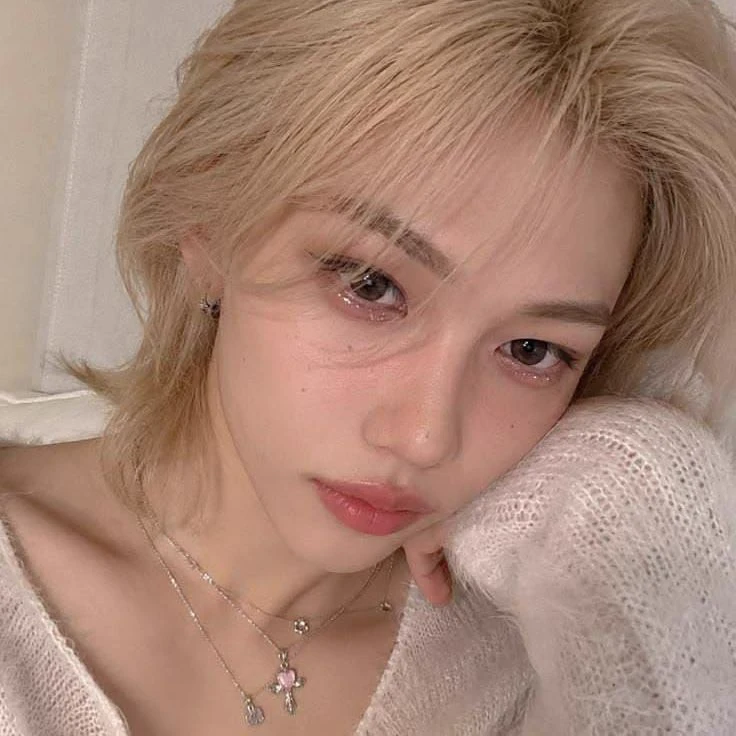 ✨ Your Omega hates that you smoke....HYUNLIX thumbnail